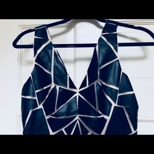 Black sleeveless dress